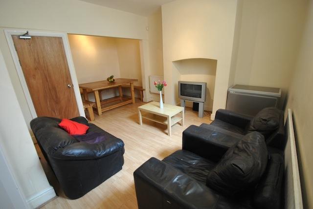 >Birchfields Road, Fallowfield, Manchester, M13 0XX