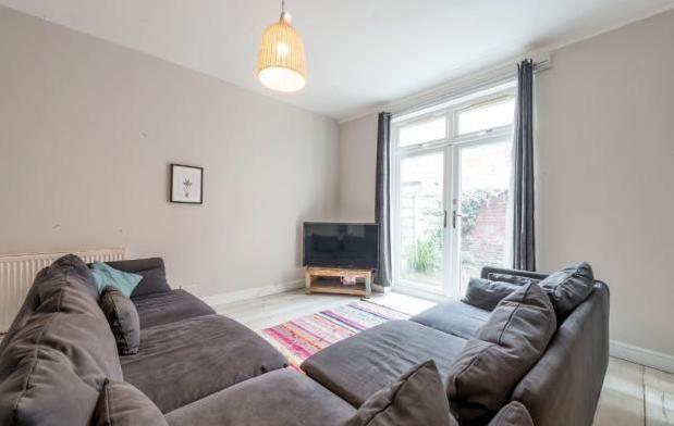 >Edenhall Avenue, Fallowfield, Manchester, M19 2BG