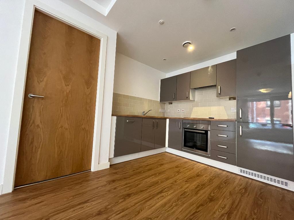 >Stretford Road, Hulme, Manchester, M15 5GF
