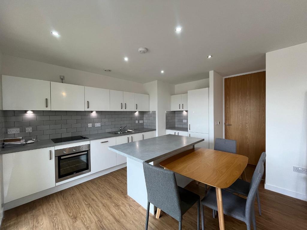 >City Road, Hulme, Manchester, M15 5GP